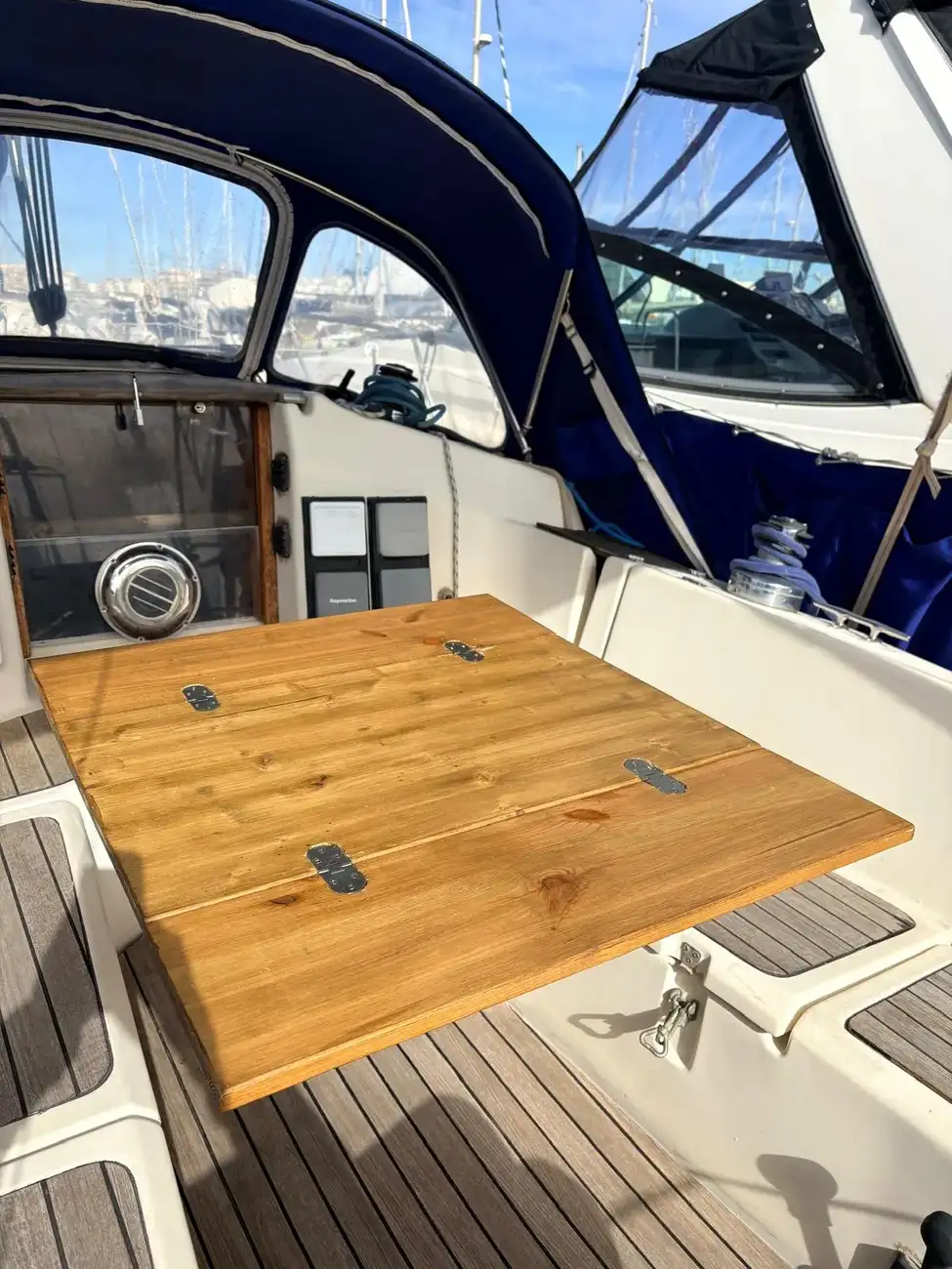 Bavaria Yachts 320 SL usado à venda