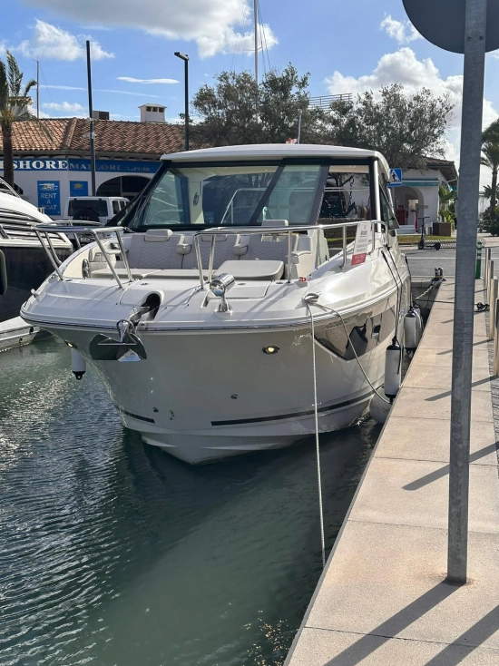 Sea Ray Sundancer 320 Coupe de segunda mano en venta