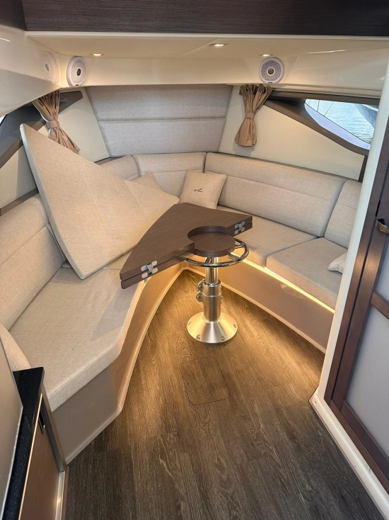 Sea Ray Sundancer 320 Coupe de segunda mano en venta