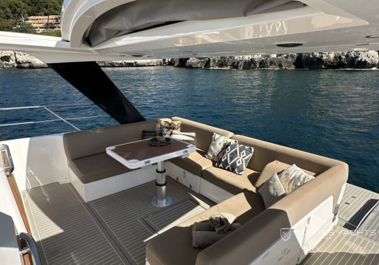 Sealine SC 42i usado à venda