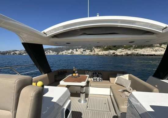 Sealine SC 42i usado à venda