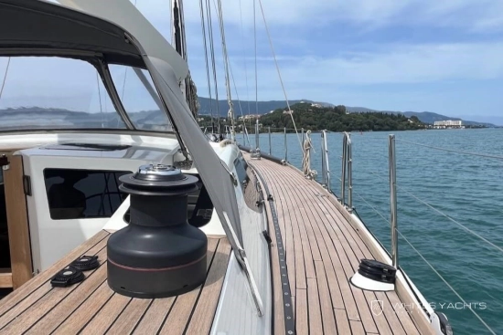 Custom B60 Pilothouse usado à venda