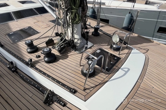 Custom B60 Pilothouse usado à venda