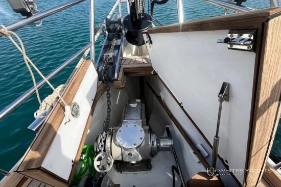 Custom B60 Pilothouse usado à venda