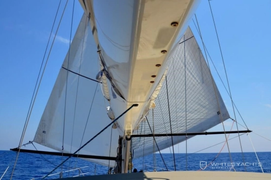 Custom B60 Pilothouse usado à venda