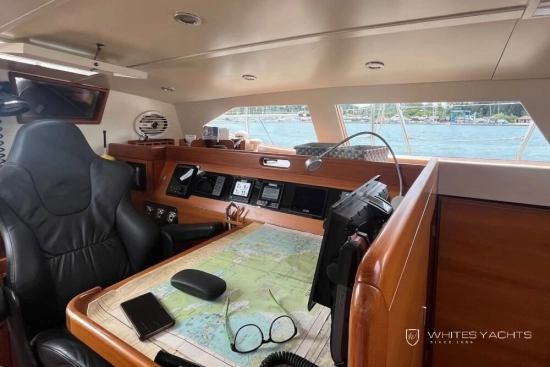Custom B60 Pilothouse usado à venda