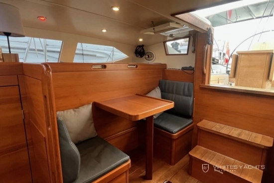 Custom B60 Pilothouse usado à venda