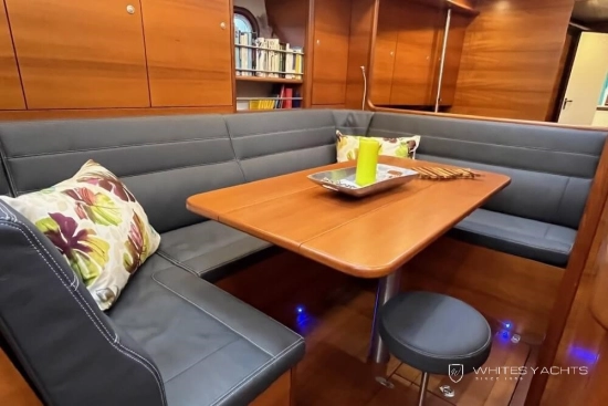 Custom B60 Pilothouse usado à venda