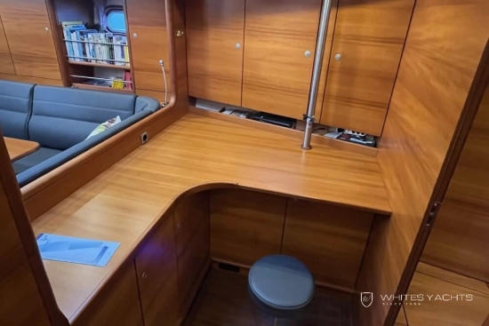 Custom B60 Pilothouse usado à venda