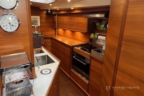 Custom B60 Pilothouse usado à venda