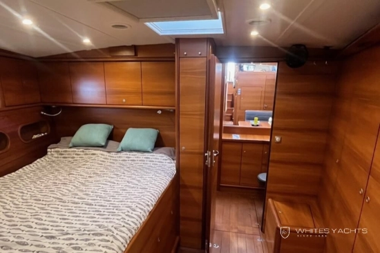Custom B60 Pilothouse usado à venda