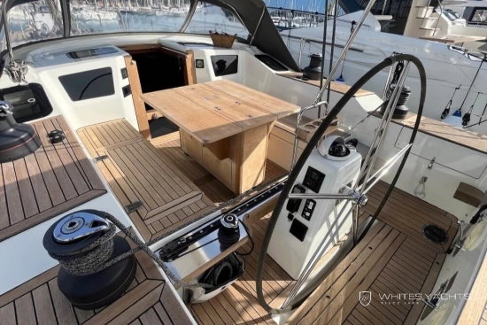 Custom B60 Pilothouse usado à venda