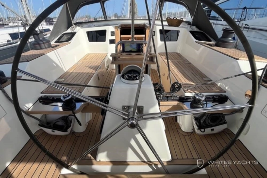 Custom B60 Pilothouse usado à venda