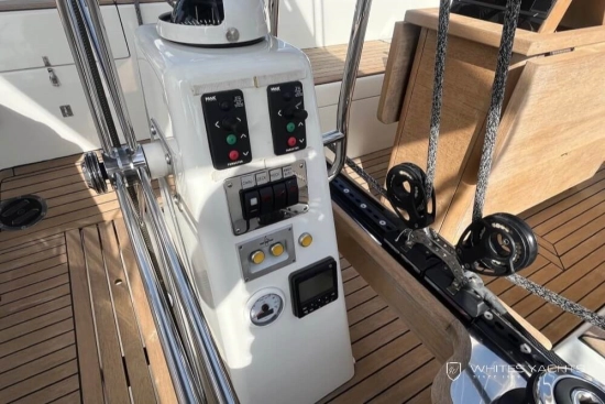 Custom B60 Pilothouse usado à venda