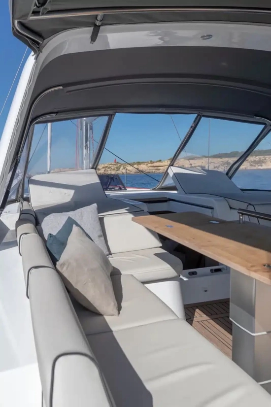 Beneteau Oceanis Yacht 54 novos à venda