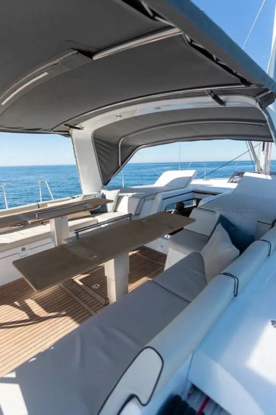 Beneteau Oceanis Yacht 54 novos à venda