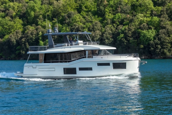 Beneteau GRAND TRAWLER 63 novos à venda