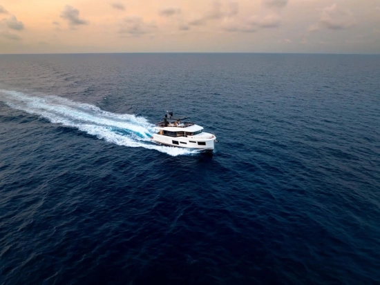 Beneteau GRAND TRAWLER 63 novos à venda