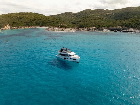 Beneteau GRAND TRAWLER 63 novos à venda