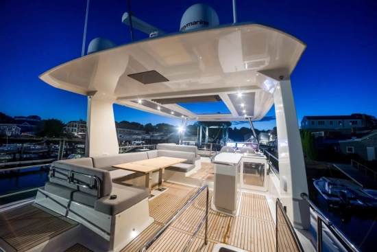 Beneteau GRAND TRAWLER 63 novos à venda