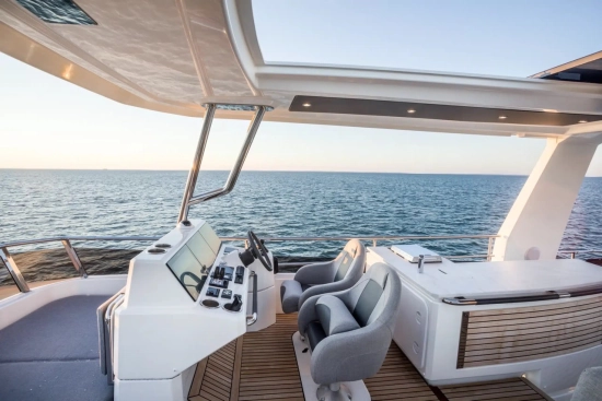 Beneteau GRAND TRAWLER 63 novos à venda