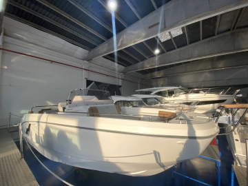 Beneteau Flyer 9 SPACEDECK novos à venda