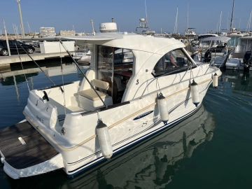 Beneteau Antares 8 IB usata in vendita