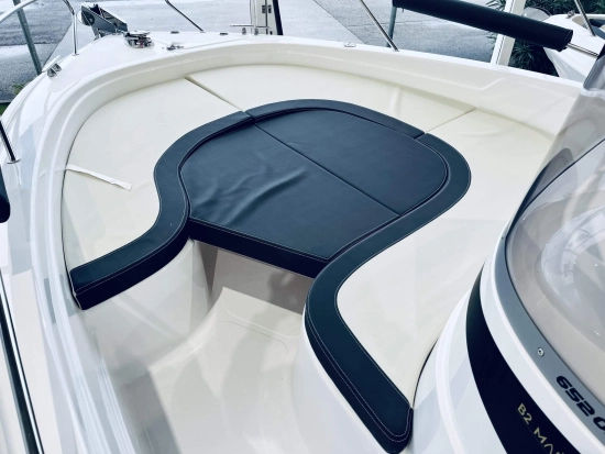 B2 Marine CAP FERRET 652 OPEN usado à venda