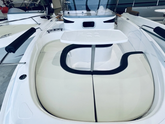 B2 Marine CAP FERRET 652 OPEN usado à venda