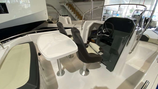 B2 Marine 702 OPEN novos à venda