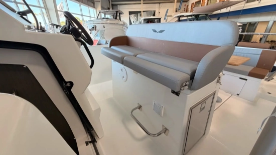 Beneteau Flyer 9 Spacedeck novos à venda