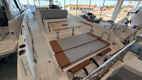 Beneteau Flyer 9 Spacedeck novos à venda