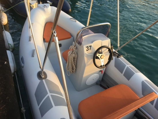 Brig FALCON 450 usata in vendita