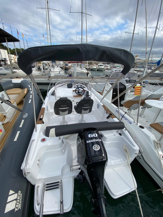 B2 Marine CAP FERRET 522 SUNDECK usado à venda