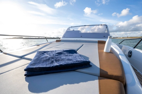 Beneteau Flyer 9 SUNDECK novos à venda