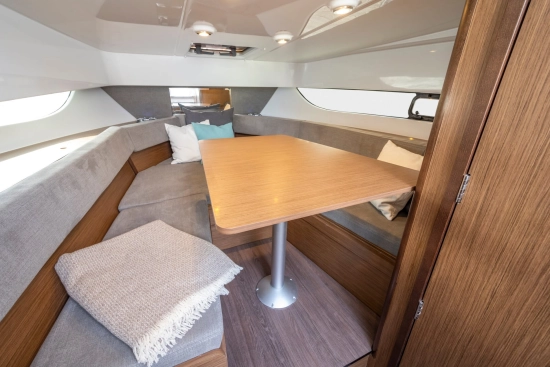 Beneteau Flyer 9 SUNDECK novos à venda