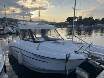 Beneteau Antares 6 OB de segunda mano en venta