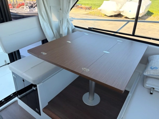 Beneteau Antares 9 V2 nuova in vendita