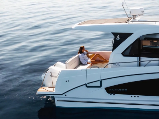 Beneteau Antares 9 V2 nuova in vendita
