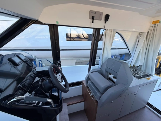 Beneteau Antares 9 V2 nuova in vendita