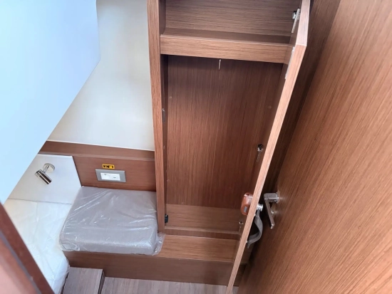Beneteau Antares 9 V2 nuova in vendita