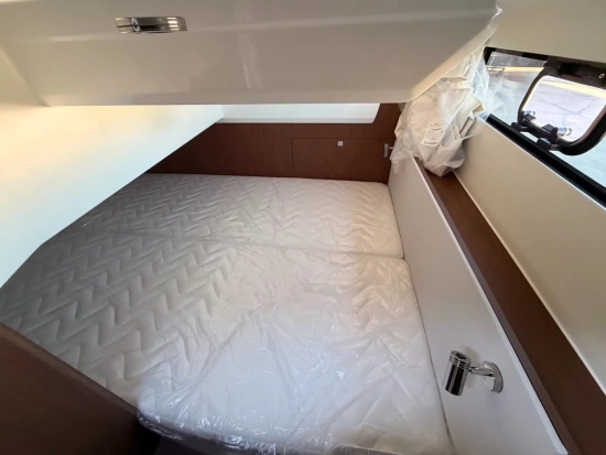 Beneteau Antares 9 V2 nuova in vendita