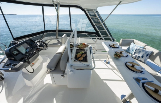 Aquila 42 Yacht nuova in vendita