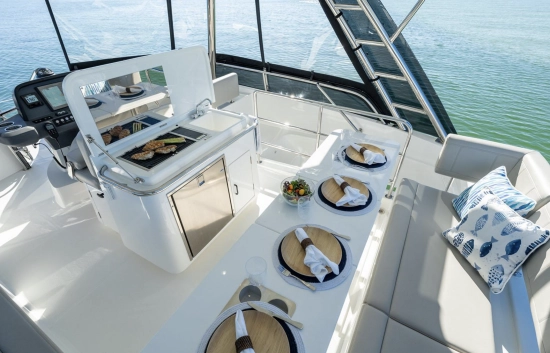 Aquila 42 Yacht nuova in vendita