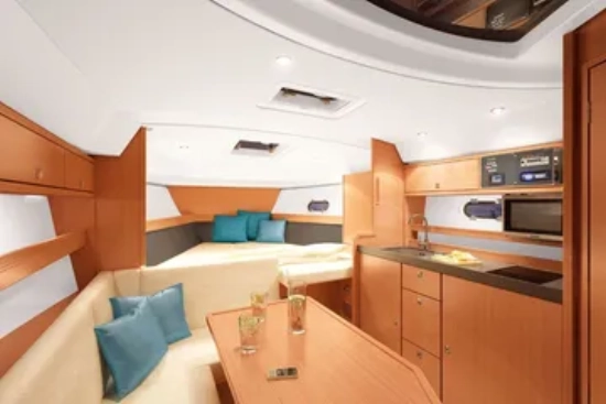 Bavaria Yachts 32 Sport usado à venda