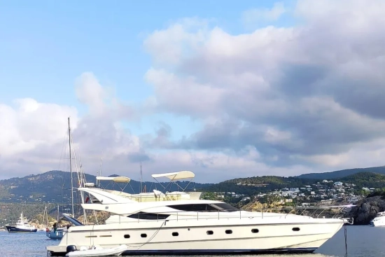 Ferretti Yachts 620 usado à venda