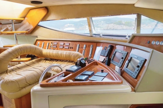 Ferretti Yachts 620 usado à venda