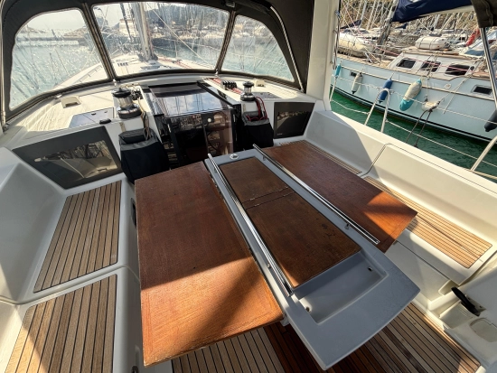 Beneteau Oceanis 45 nuova in vendita