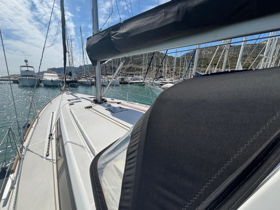 Beneteau Oceanis 45 nuova in vendita