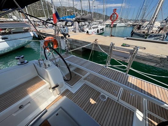 Beneteau Oceanis 45 nuova in vendita